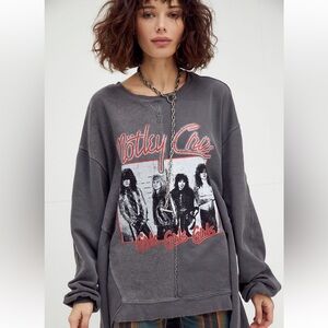 Super rare and equally amazing oversize Free People Mötley Crüe sweatshirt